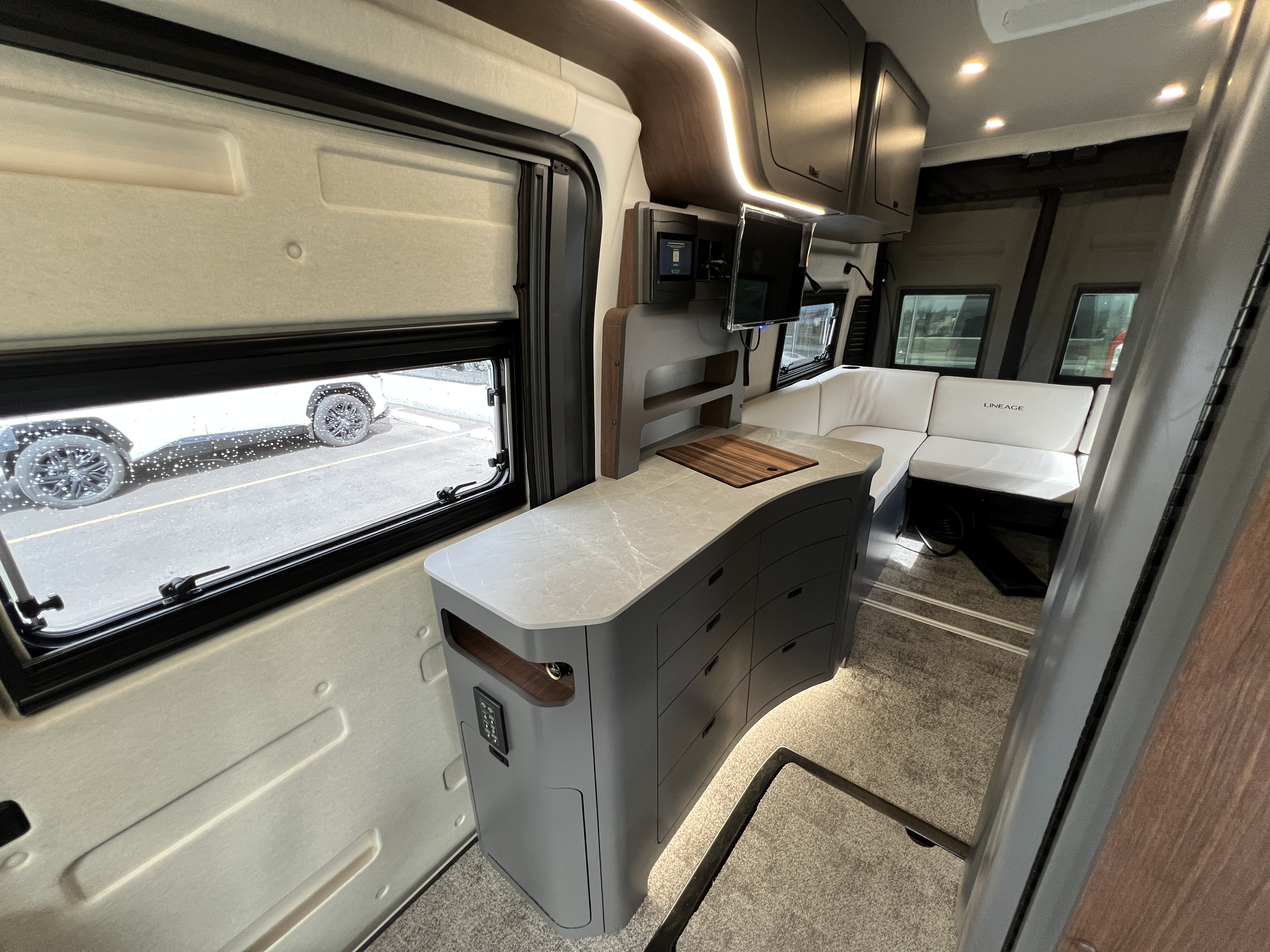 2027 Grand Design Lineage Series VP2 LVP2 - Image 17