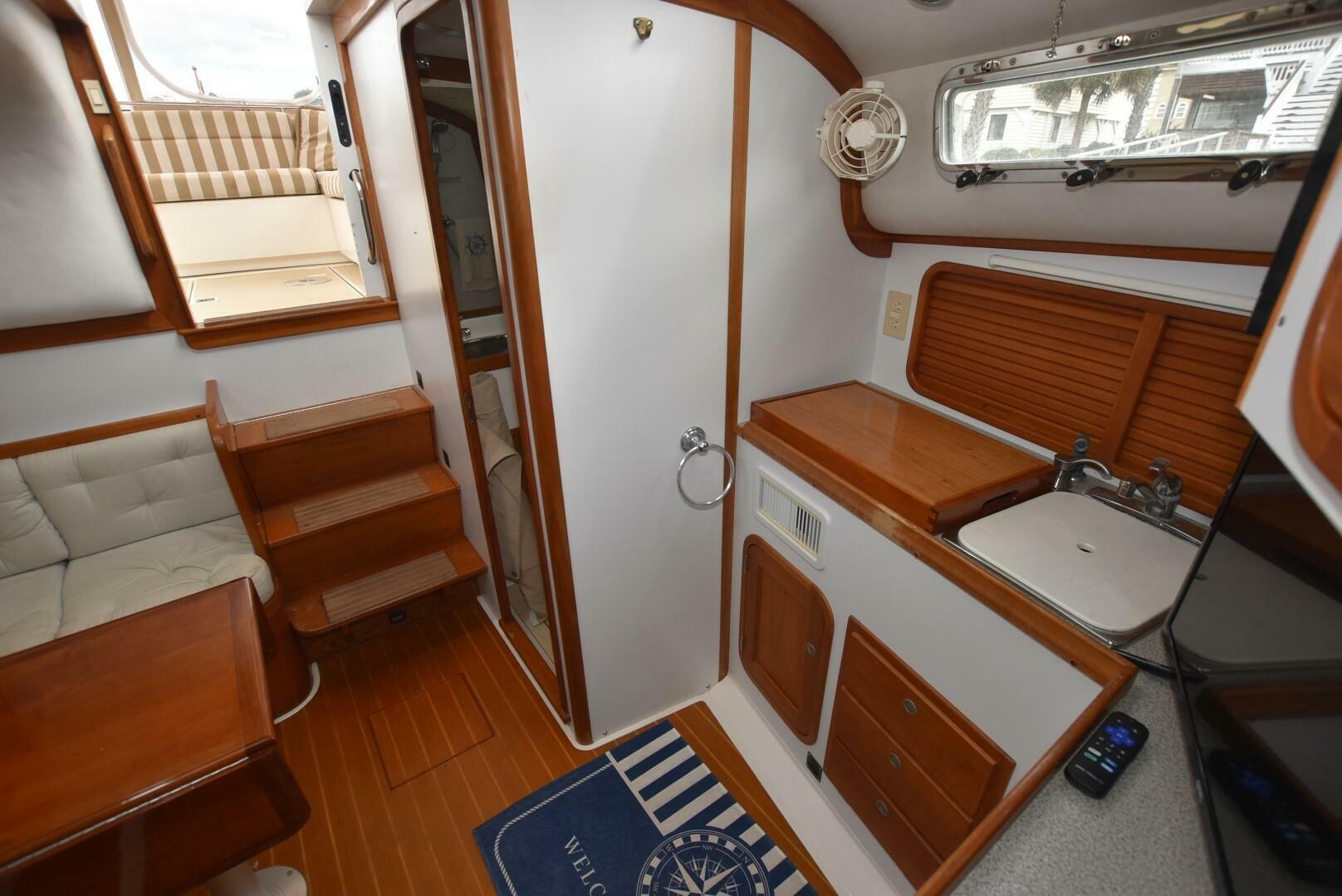 1999 Legacy 34 Express - Image 20