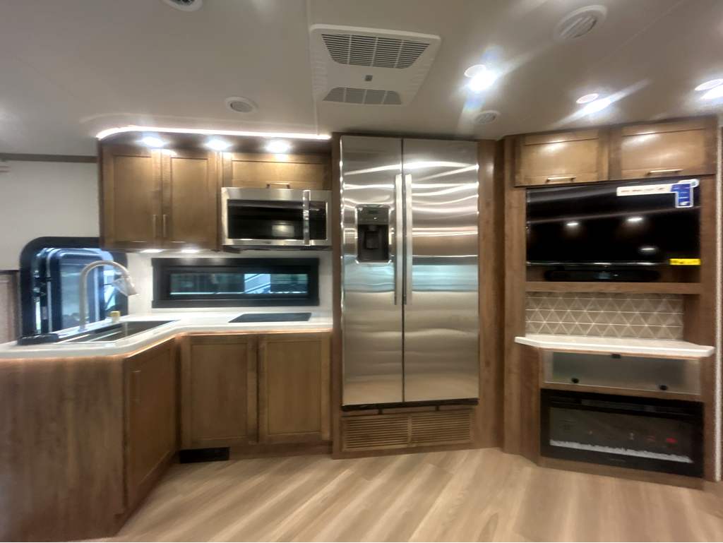 2026 ENTEGRA COACH ACCOLADE 37K - Image 16