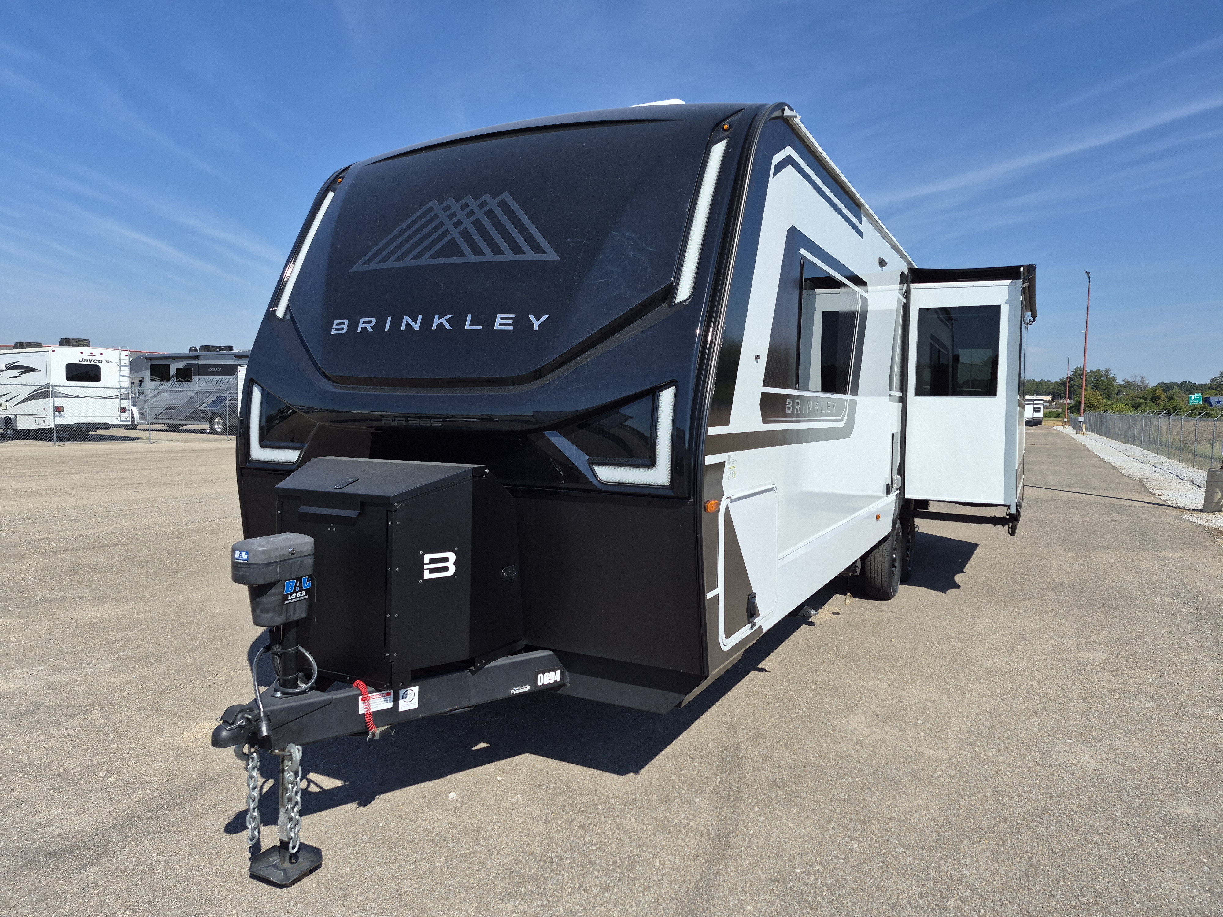 2025 BRINKLEY MODEL Z AIR 285 - Image 2