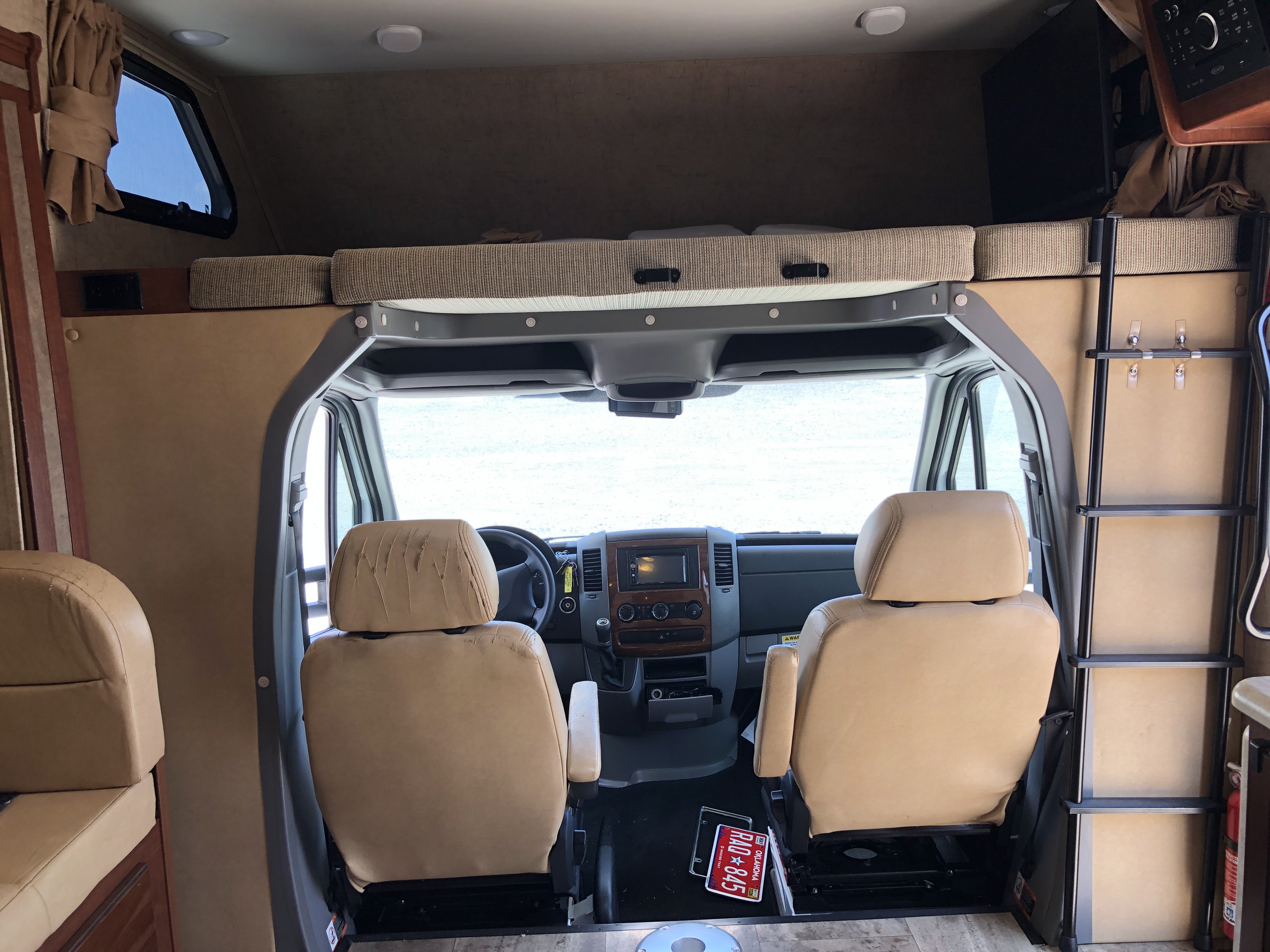 2016 Forest River SUNSEEKER 2400WS - Image 12