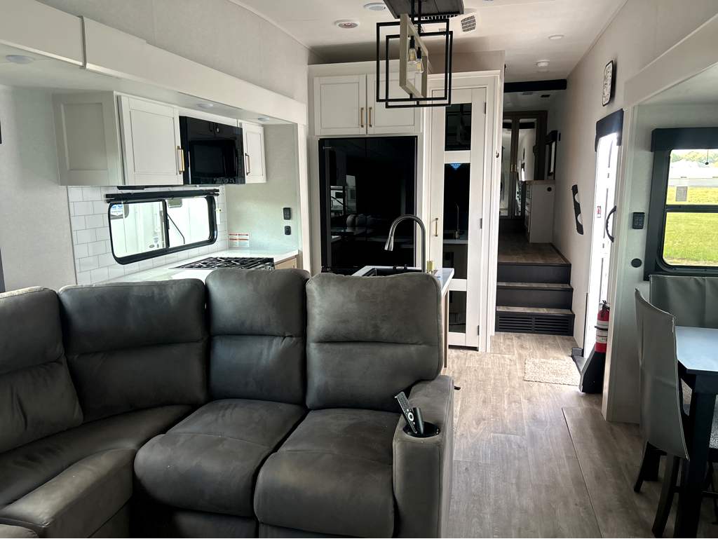 2026 JAYCO EAGLE 335LSTS - Image 10