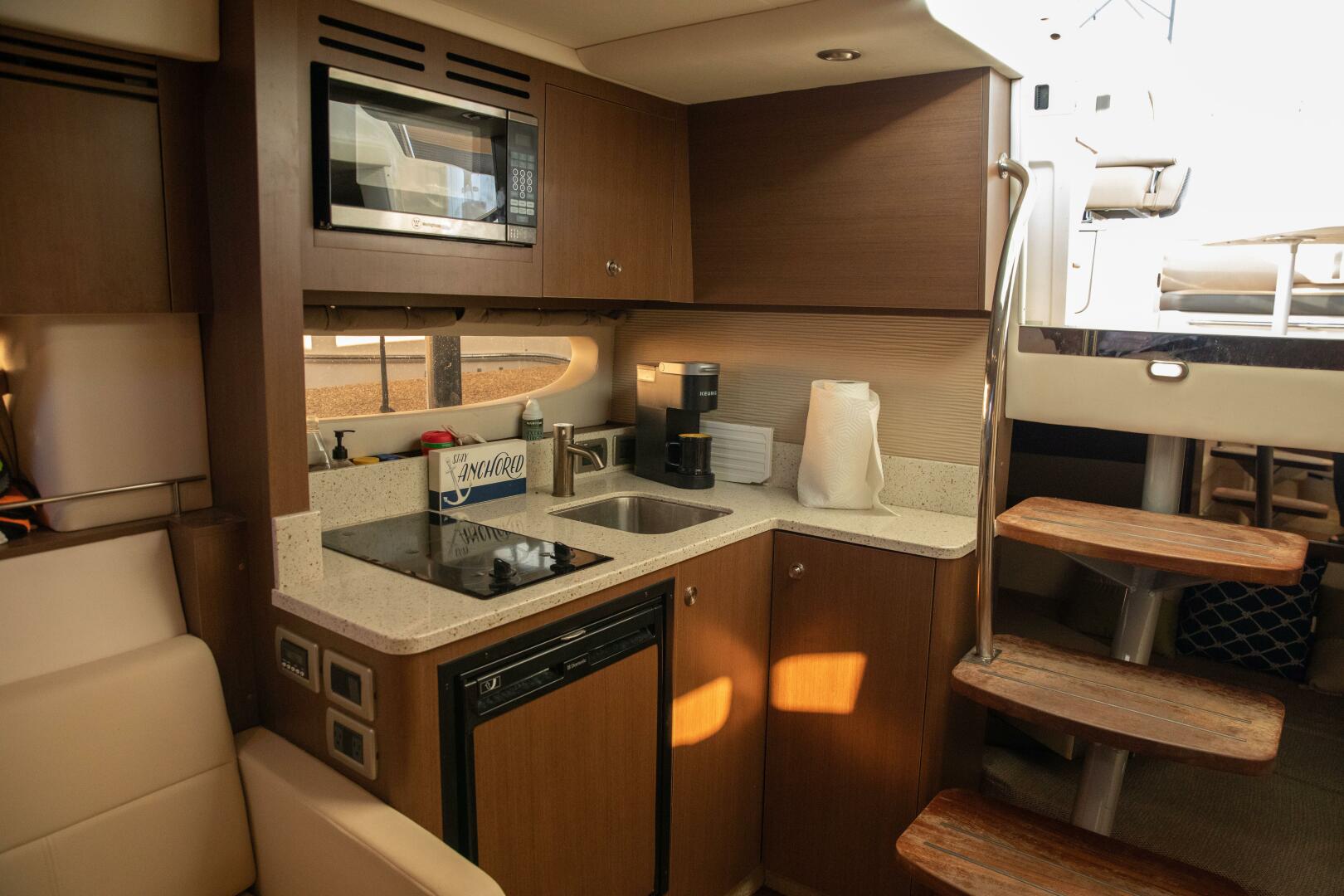 2016 Sea Ray Sundancer 350 - Image 108