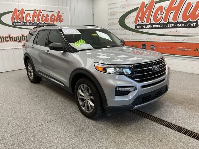 2021 Ford Explorer Utility 4D XLT 4WD - Image 3