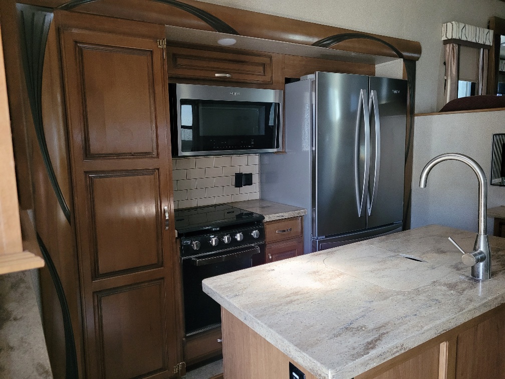 2019 Forest River Cedar Creek Hathaway Edition 38FLX - Image 5