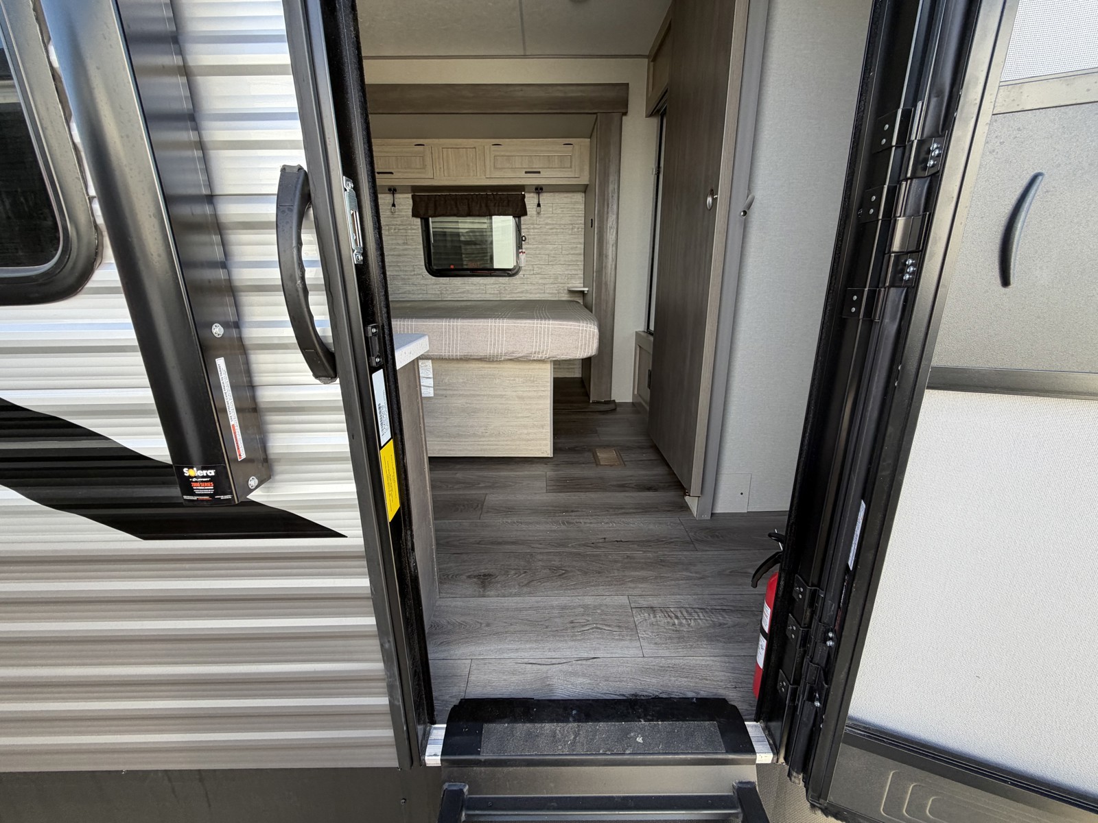 2026 COACHMEN 333DORM - Image 16
