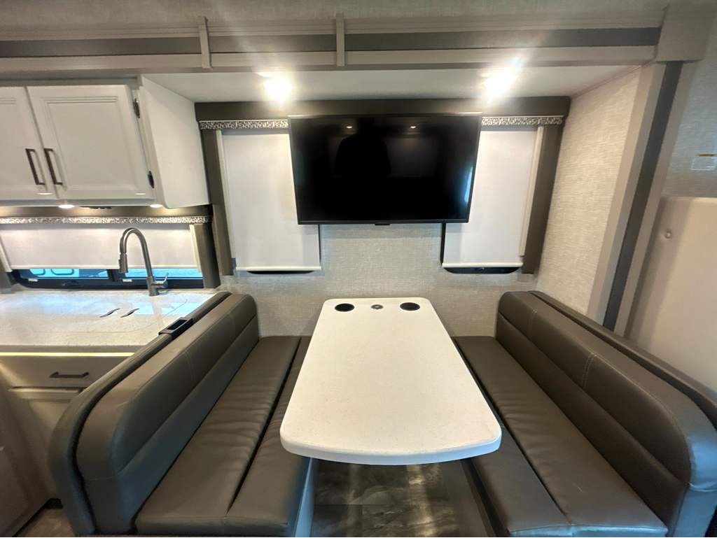 2024 Thor Motor Coach QUANTUM KW29 - Image 14