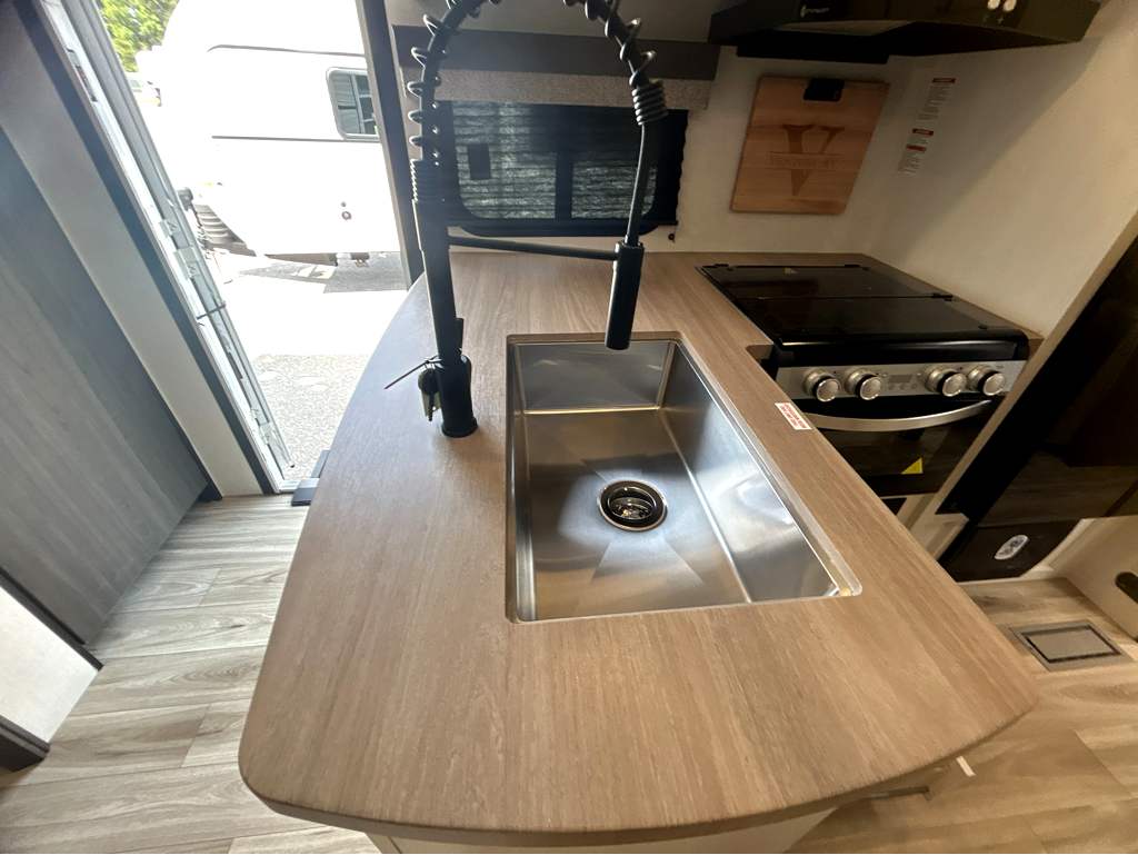 2027 VENTURE RV SIENNA 251VRB - Image 20