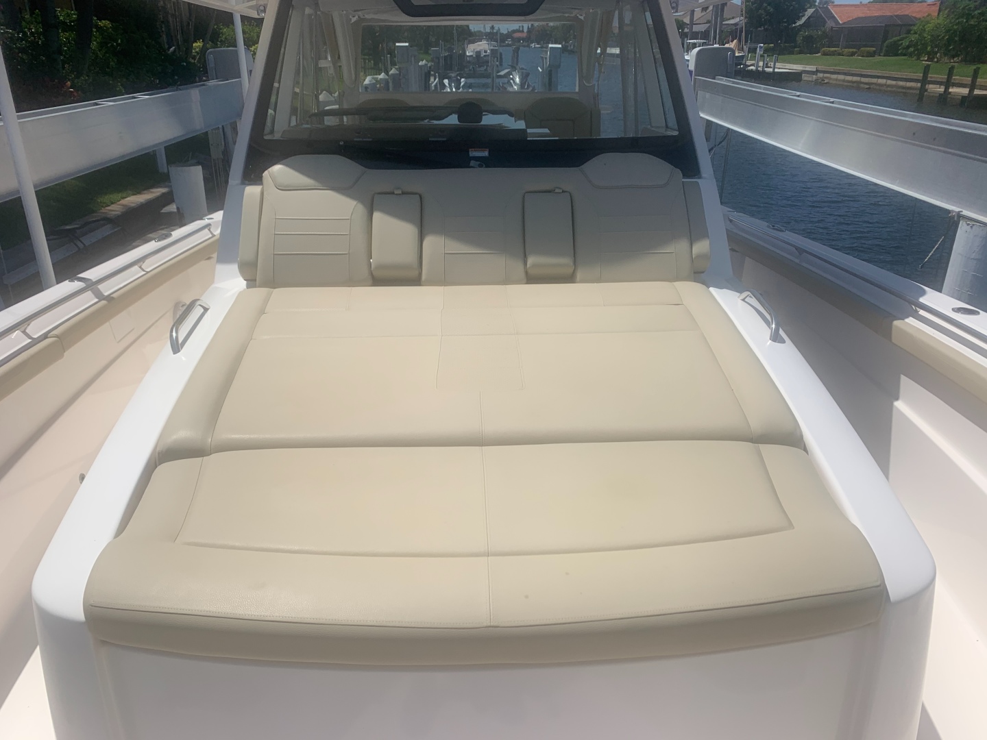 2017 Pursuit S 408 - Image 9