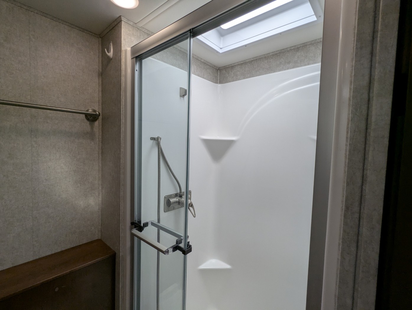 2019 Renegade RV Veracruz 35FWS - Image 14