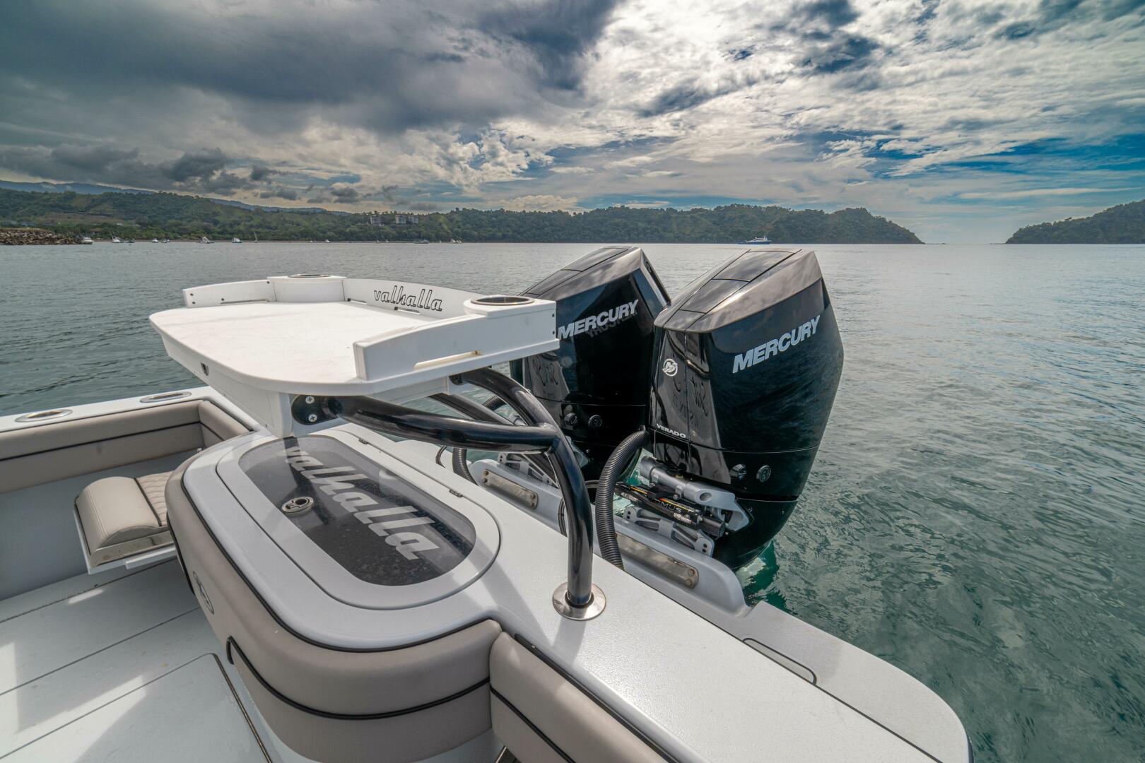 2024 Valhalla Boatworks V-33 - Image 4