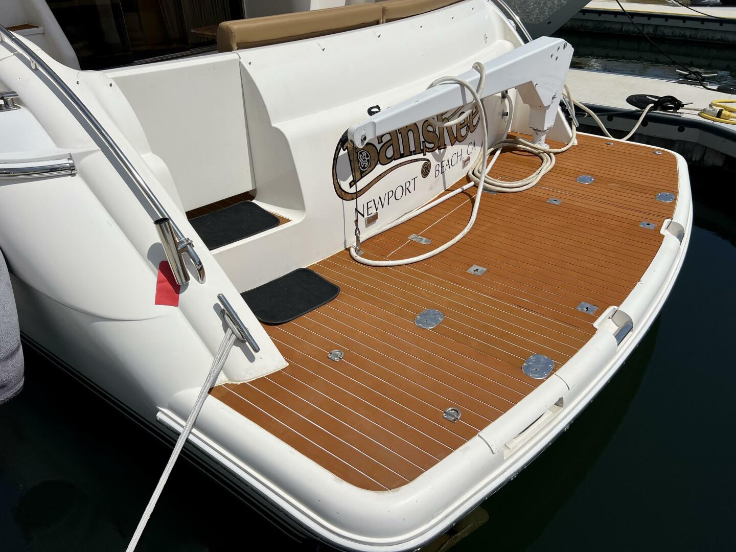 2000 Viking Princess 52 Flybridge - Image 11