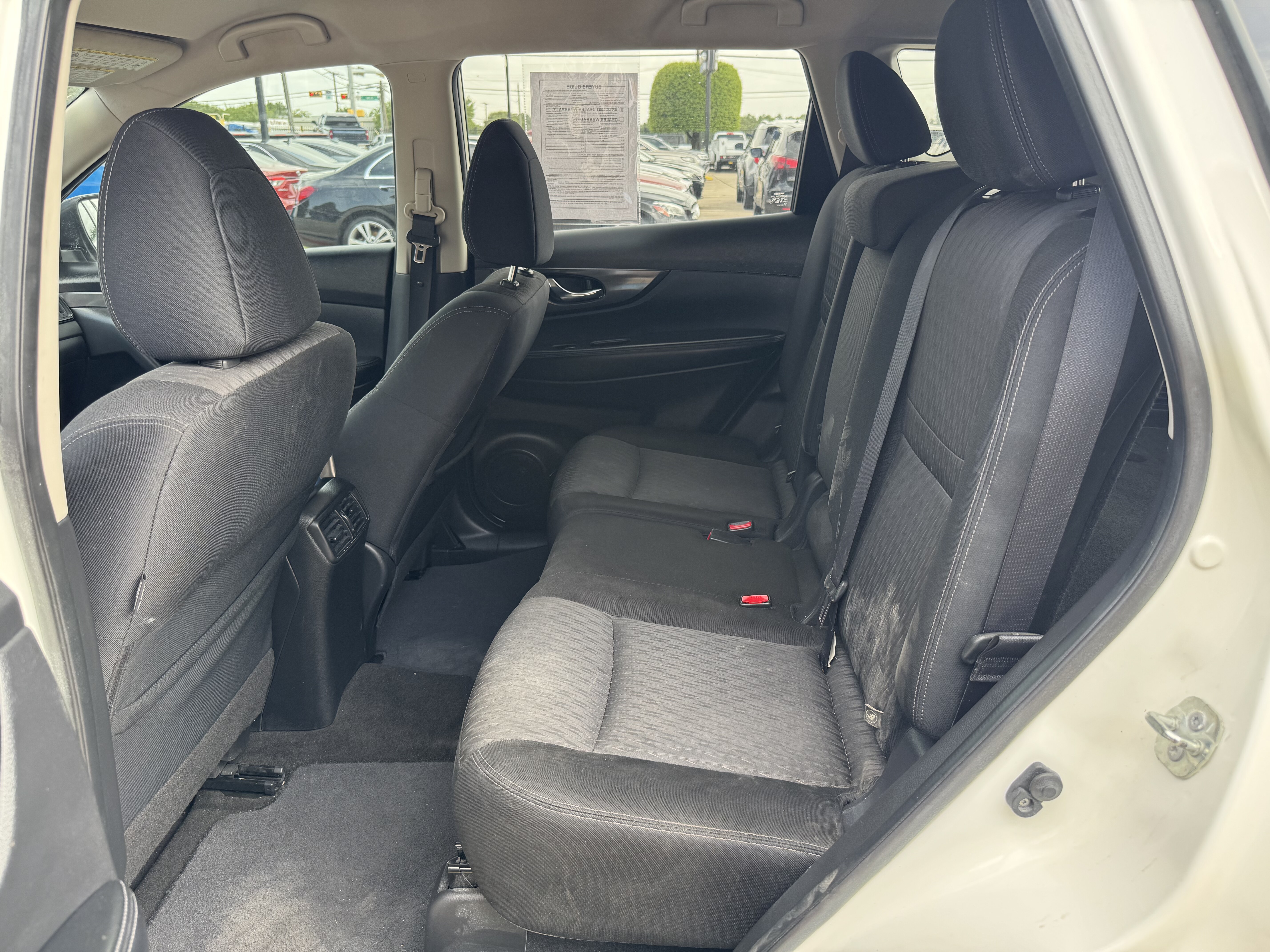 2017 Nissan Rogue Utility 4D S AWD I4 - Image 19