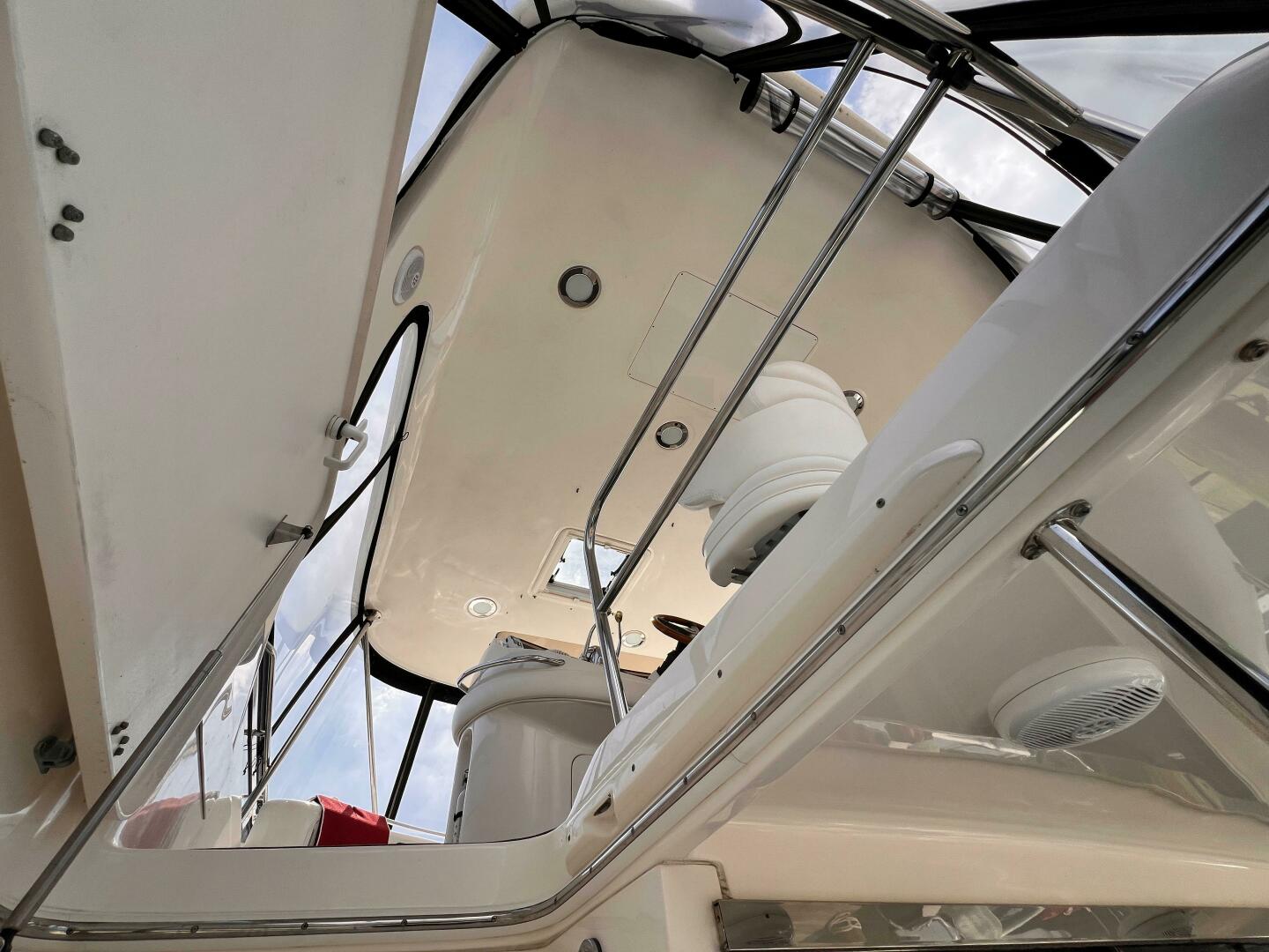 2004 Sea Ray 480 Sedan Bridge - Image 34