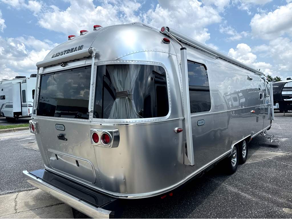 2026 AIRSTREAM CLASSIC 30RBQ - Image 4