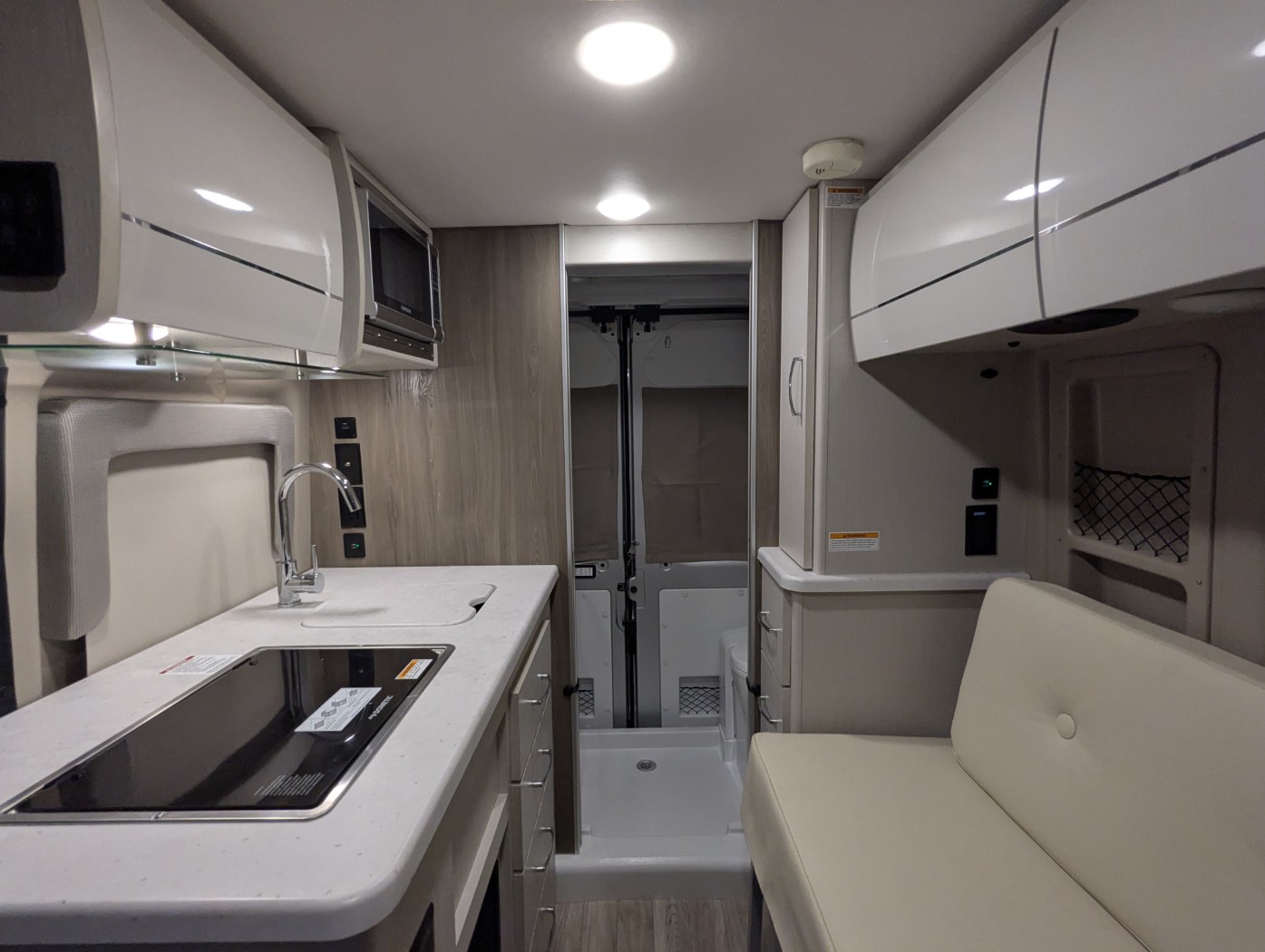 2024 Thor Motor Coach Rize 18M - Image 27