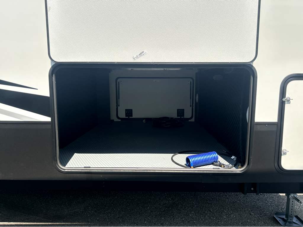 2026 VENTURE RV SPORTTREK 353VRK - Image 6