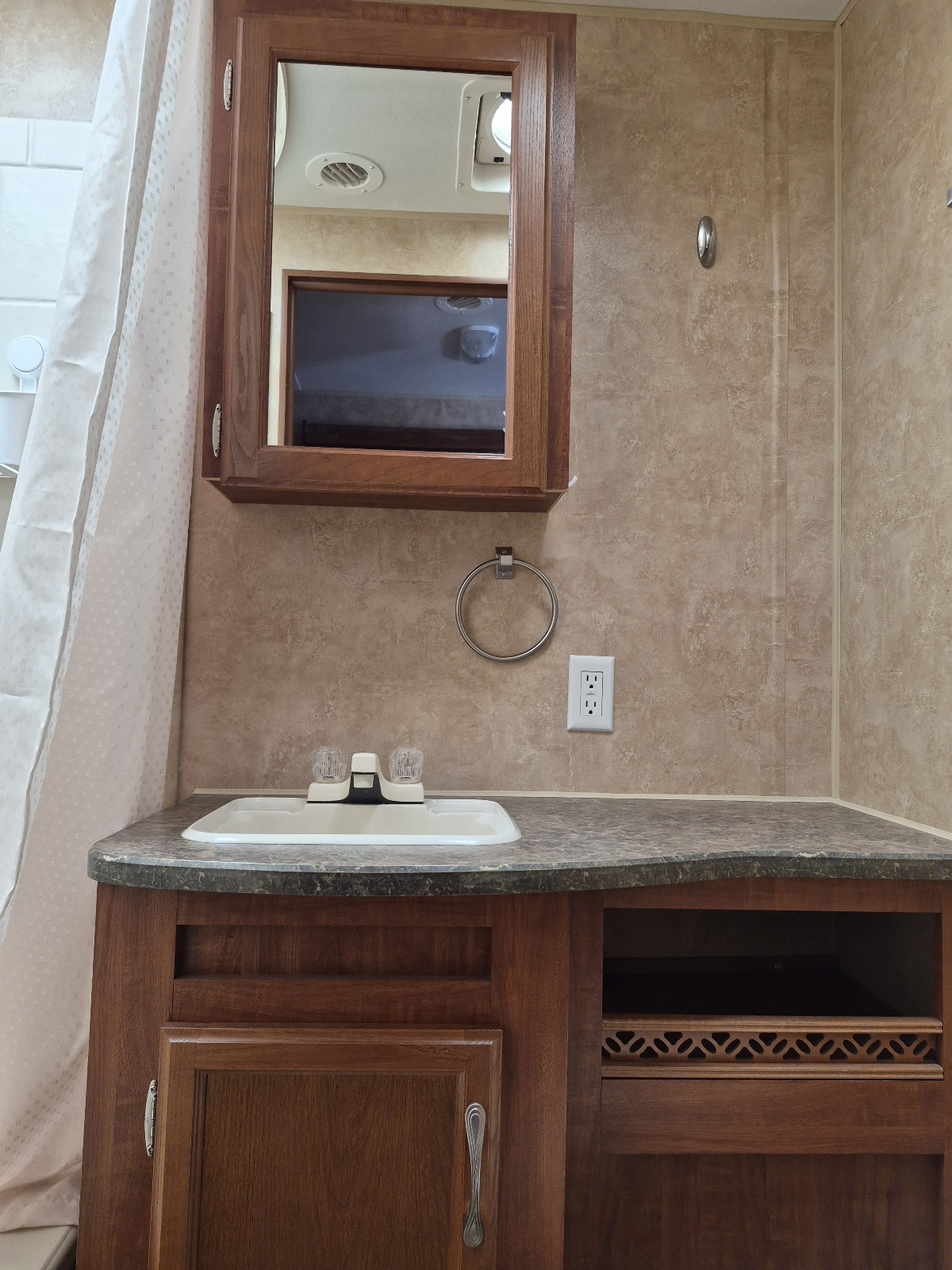 2011 Jayco Jay Flight G2 25 RKS - Image 10