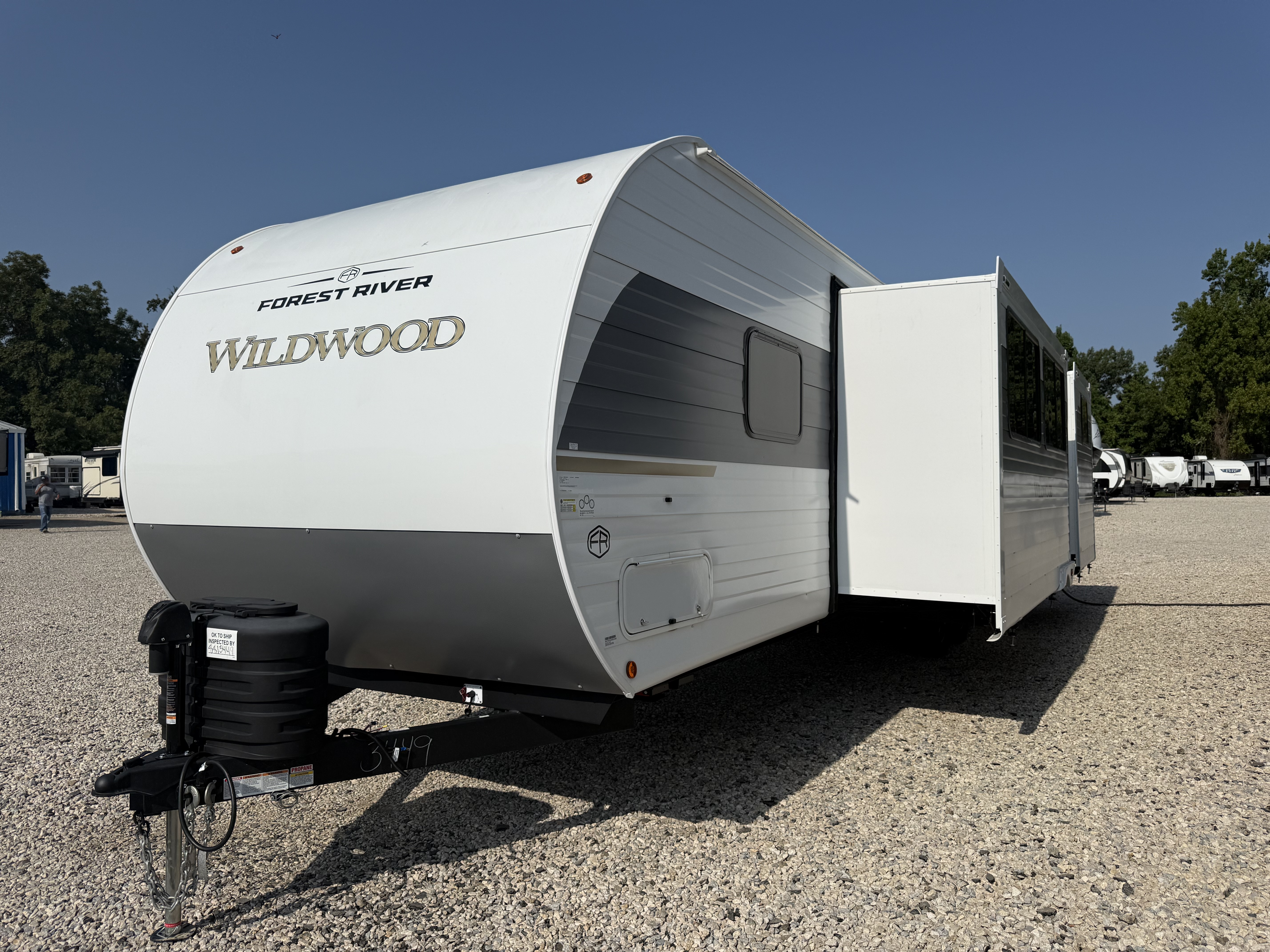 2027 Forest River Wildwood 31KQBTS - Image 3