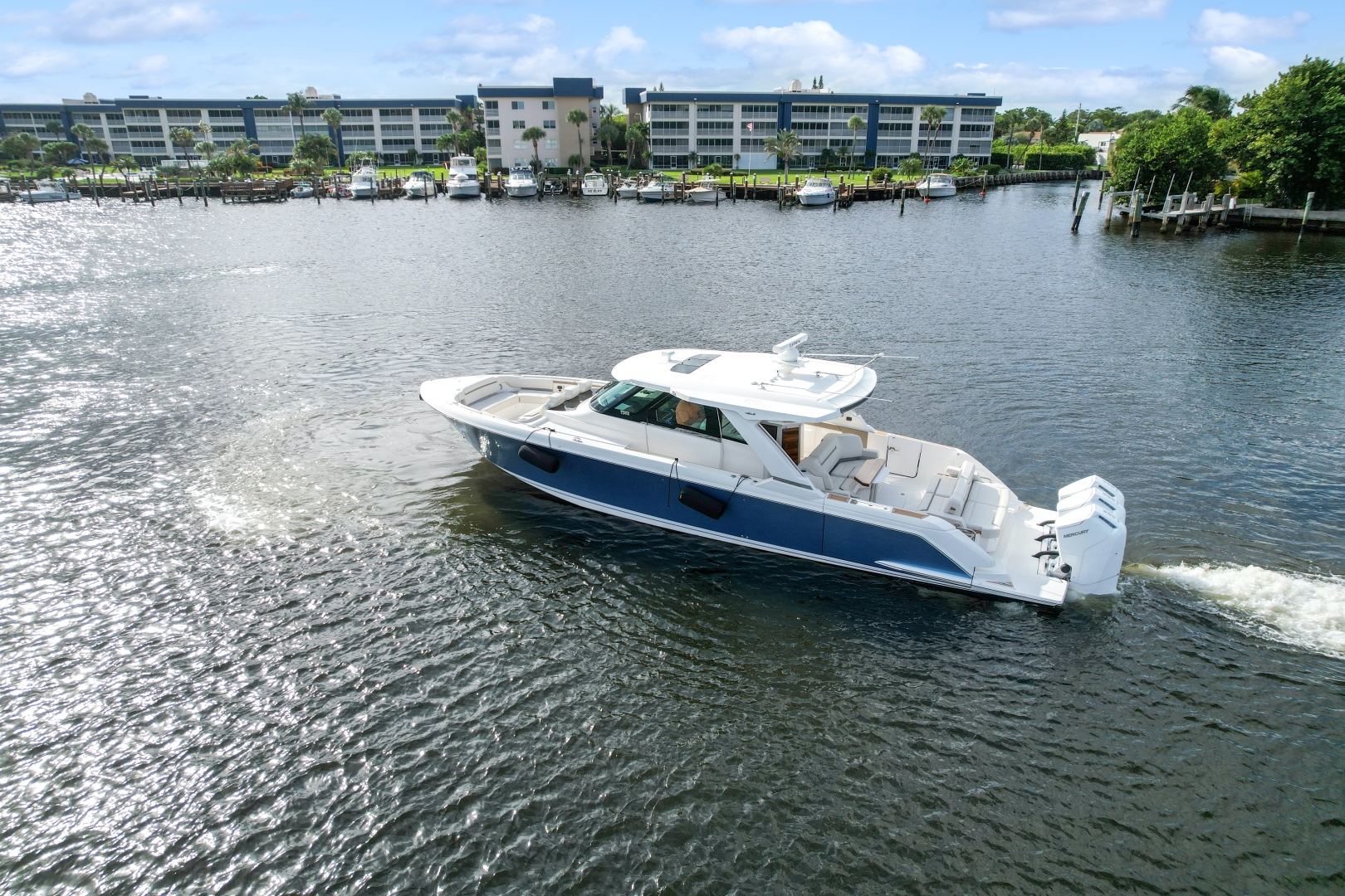 2022 Tiara Yachts - Image 4