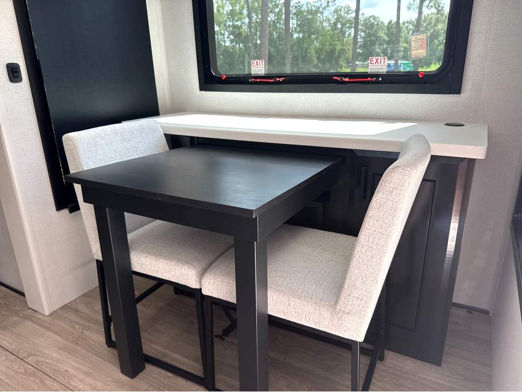 2027 JAYCO PINNACLE 39FLOK - Image 10