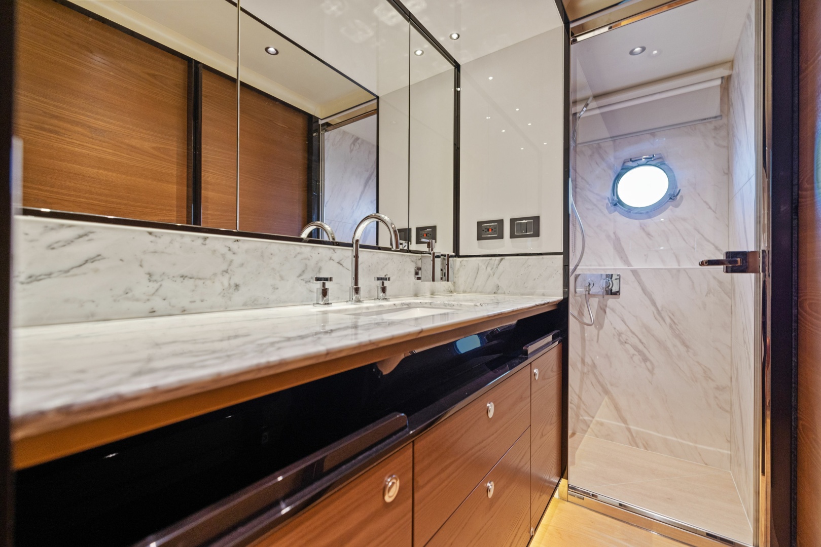 2024 Absolute Navetta 64 - Image 78
