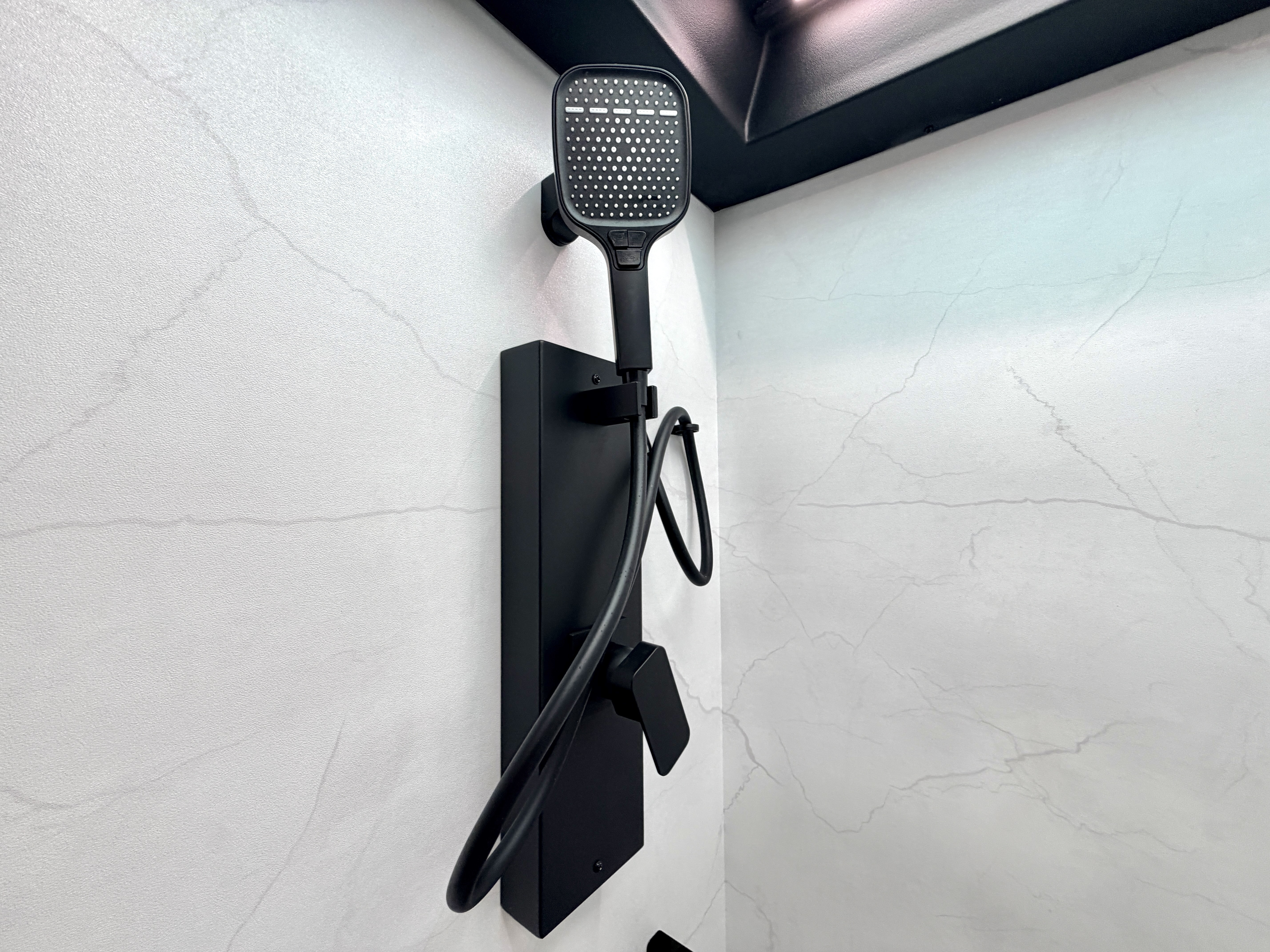 2027 Grand Design Lineage Series F 31ZW5 - Image 21
