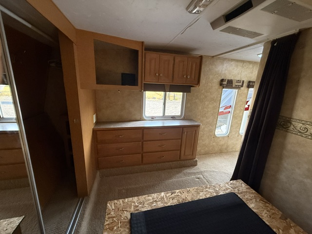 2008 Heartland Cyclone 4012 - Image 23