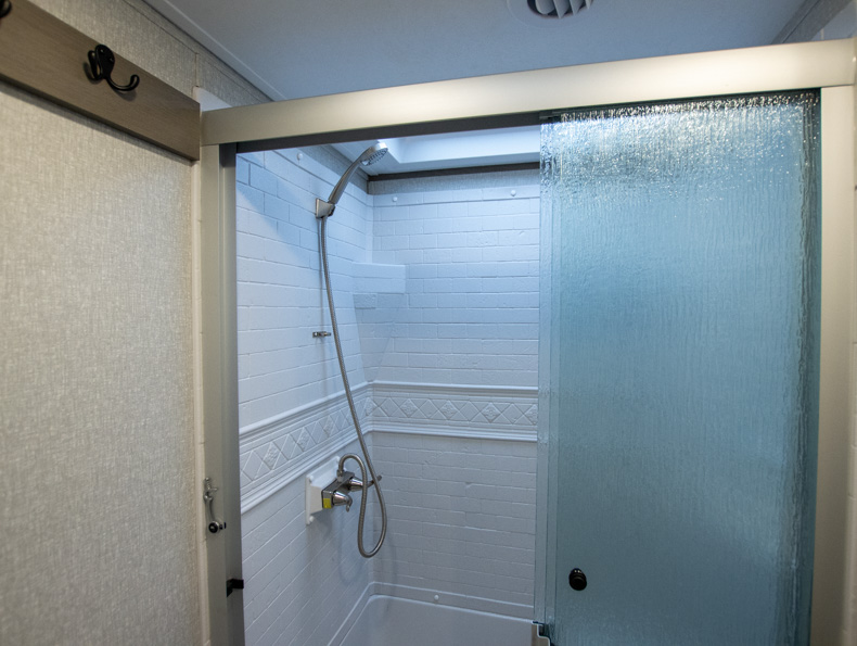 2022 Coachmen Chaparral 373MBRB - Image 28