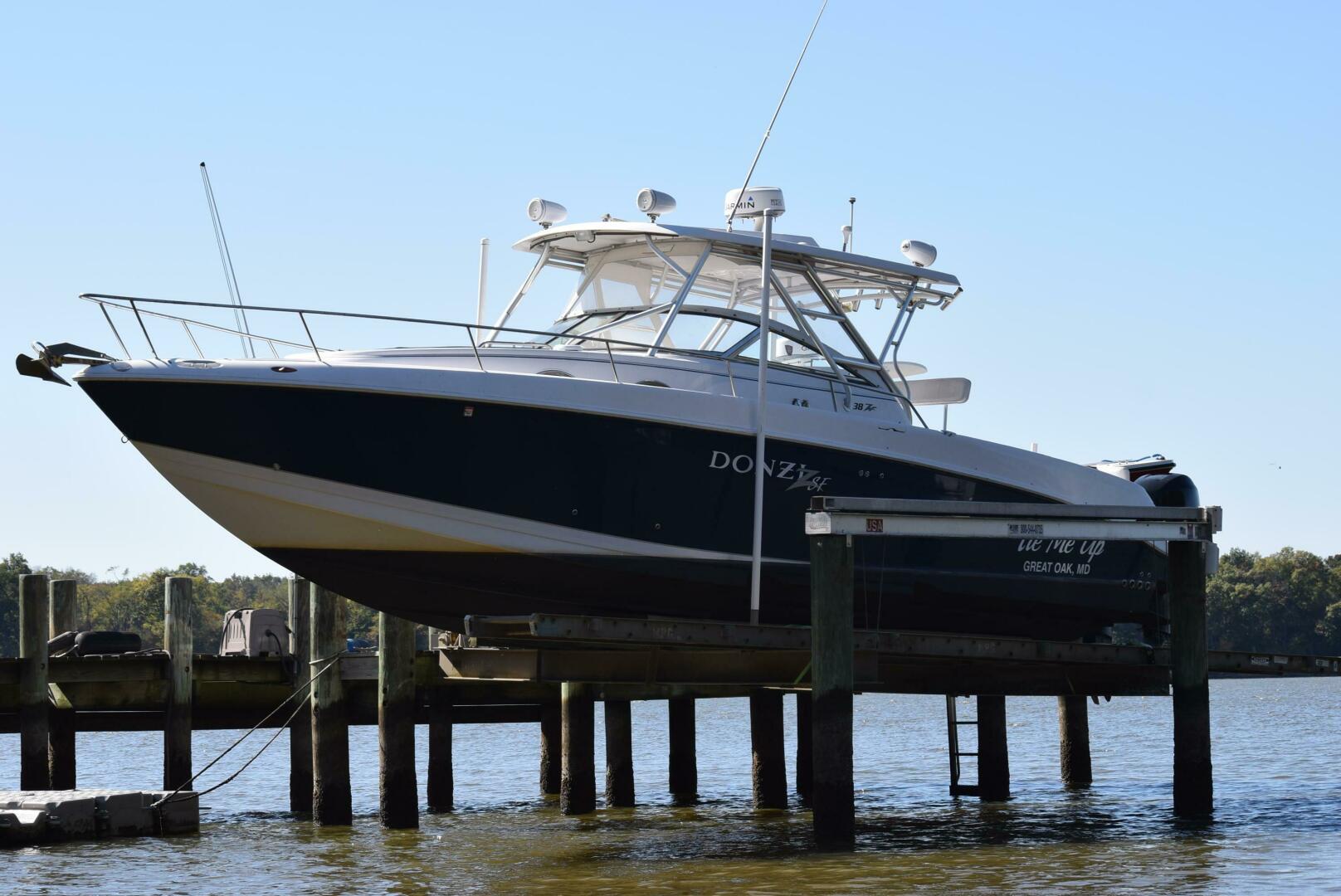 2005 Donzi 38 ZSF - Image 5