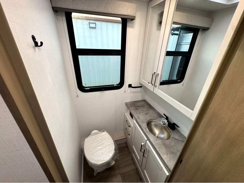 2027 ENTEGRA COACH ODYSSEY 29V - Image 23