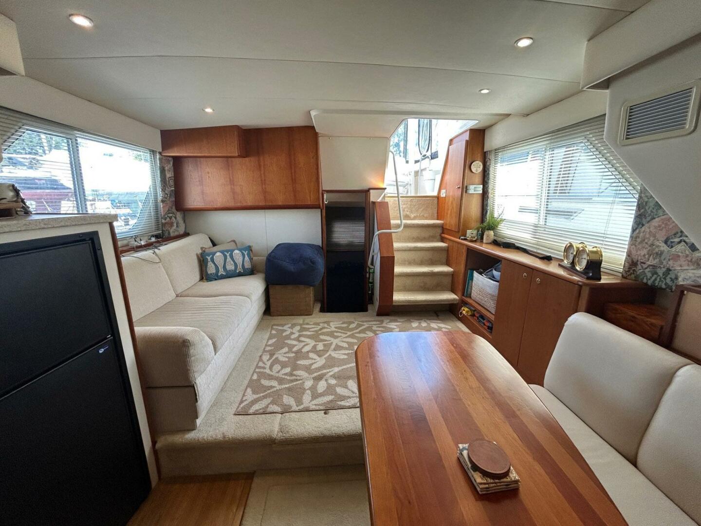 2000 Silverton 352 Motor Yacht - Image 27