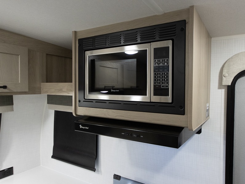 2025 Forest River Rockwood Mini Lite 2516S - Image 9