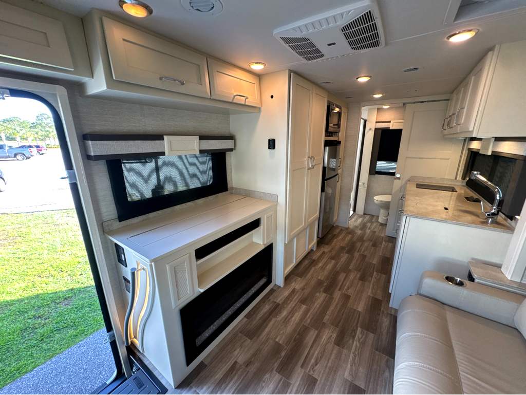 2024 TIFFIN WAYFARER 25JW - Image 12
