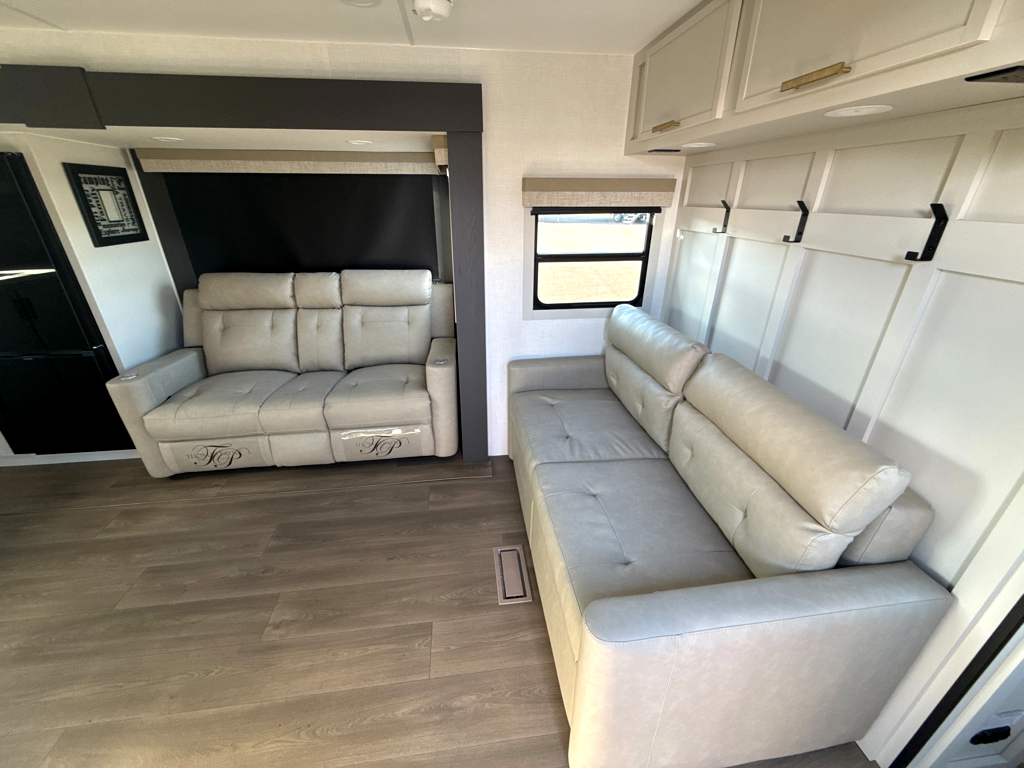 2027 VENTURE RV STRATUS 271VRK - Image 9