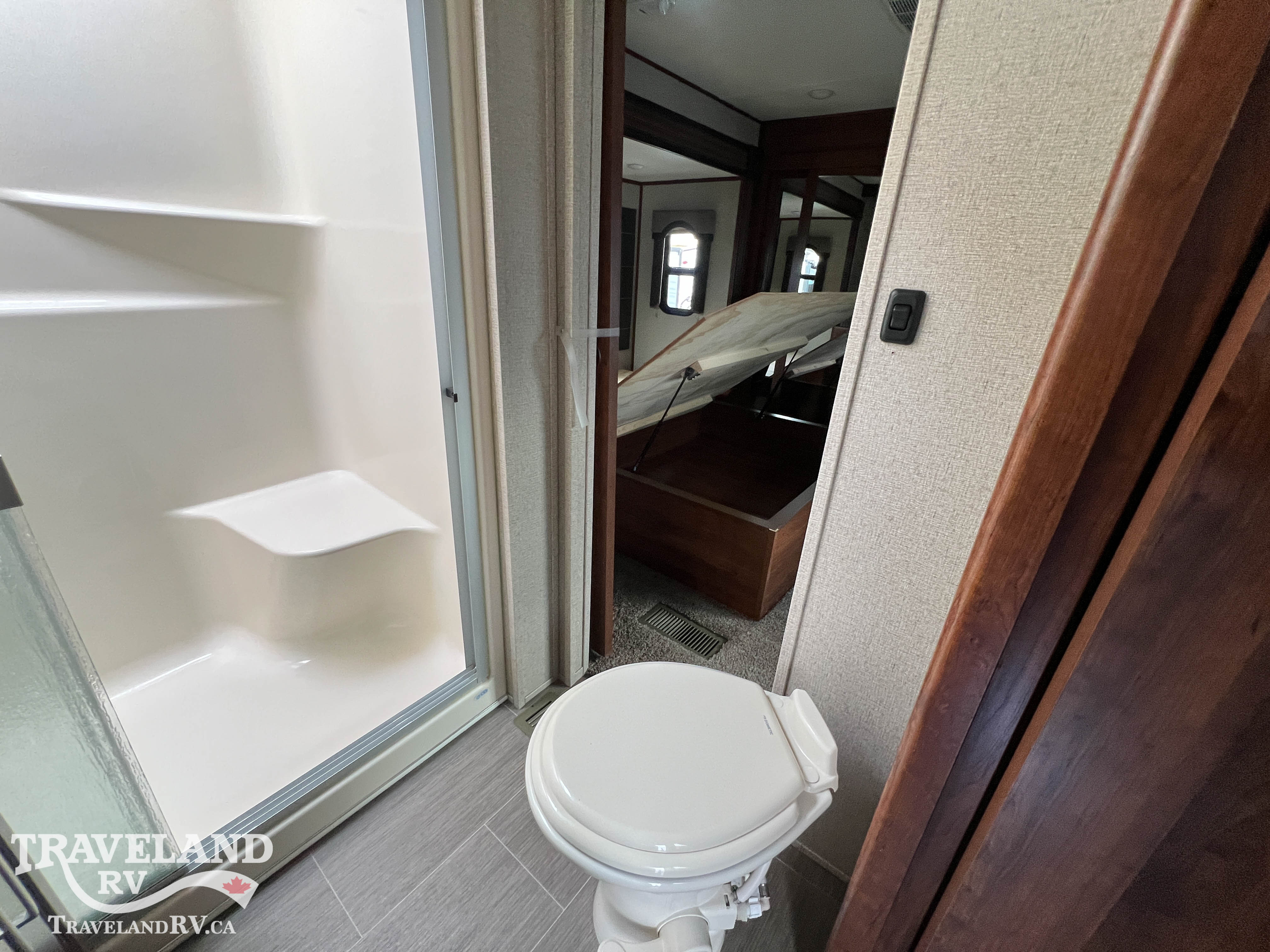 2019 Keystone Avalanche 385BG - Image 29