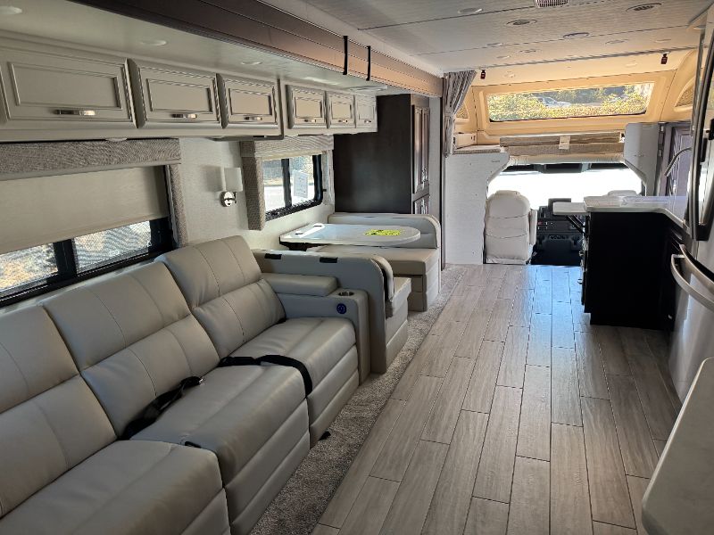 2025 Entegra Coach Accolade XL 37K - Image 26