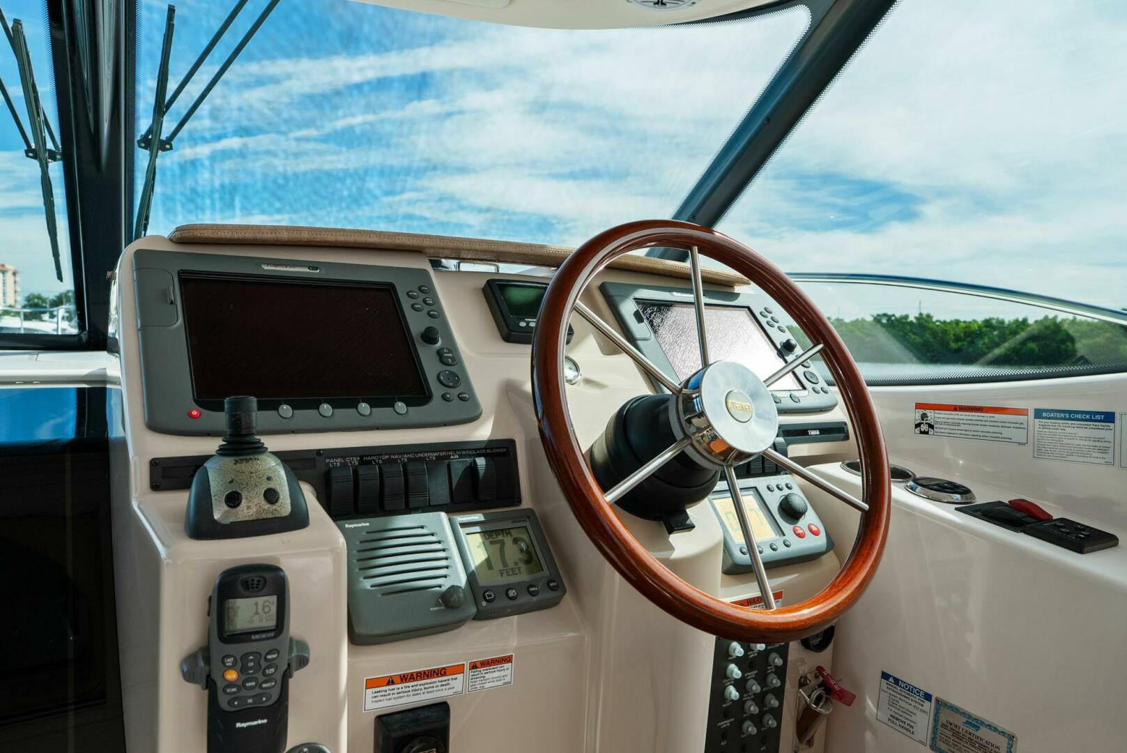 2008 Tiara Yachts 3500 Sovran - Image 18