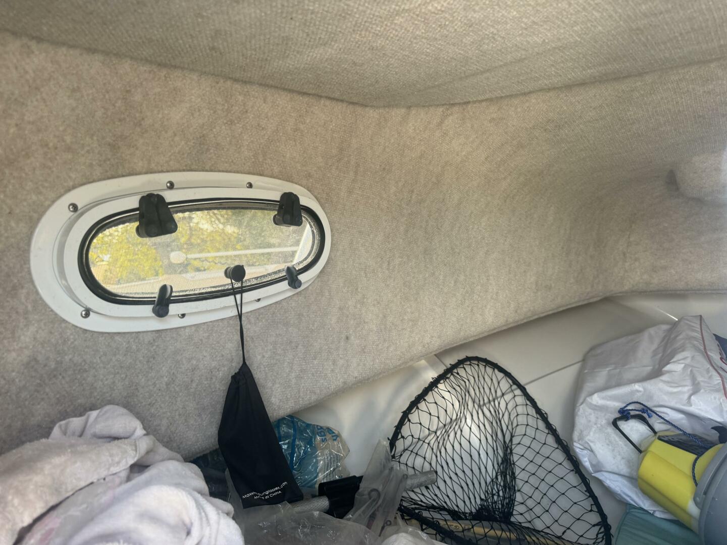2004 Angler 220 Walkaround - Image 14