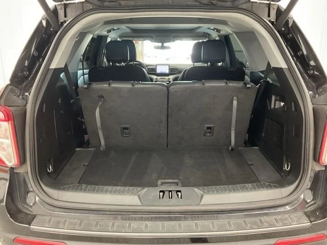 2023 Ford Explorer Utility 4D XLT 4WD - Image 24
