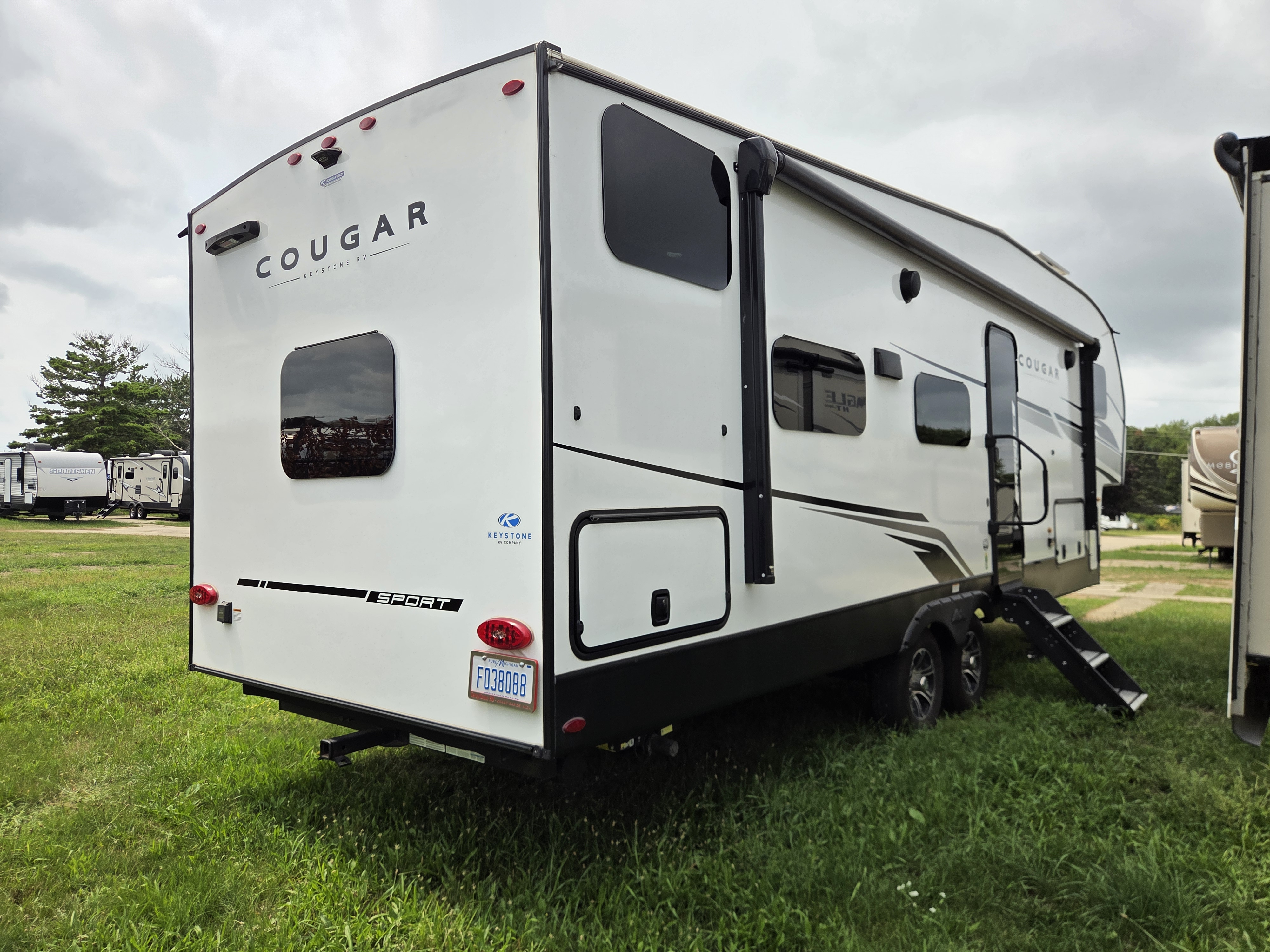 2024 Keystone Cougar Sport 2700BH - Image 3