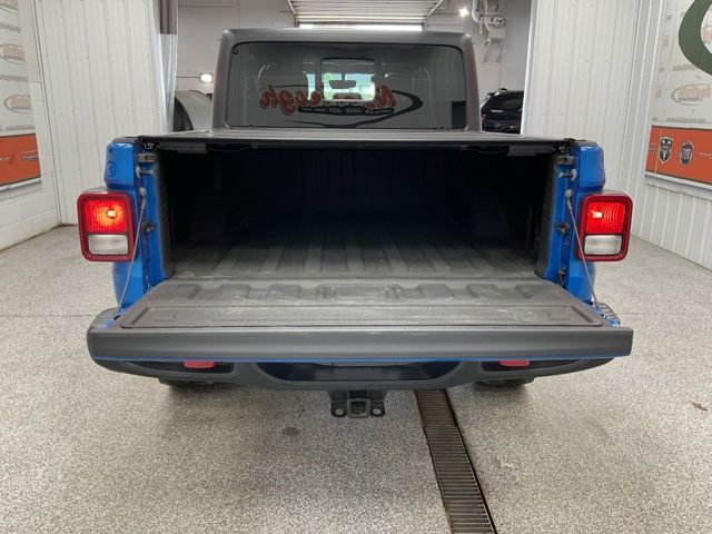 2022 Jeep Gladiator Crew Cab Rubicon 4WD - Image 6