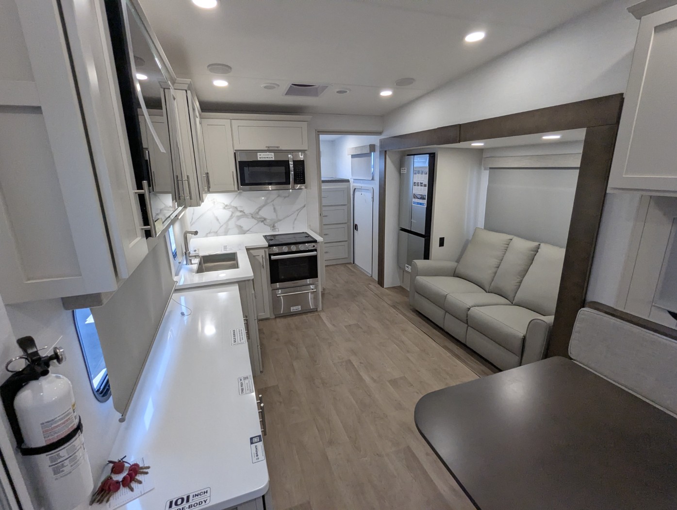 2027 Alliance RV Avenue 29BH - Image 29