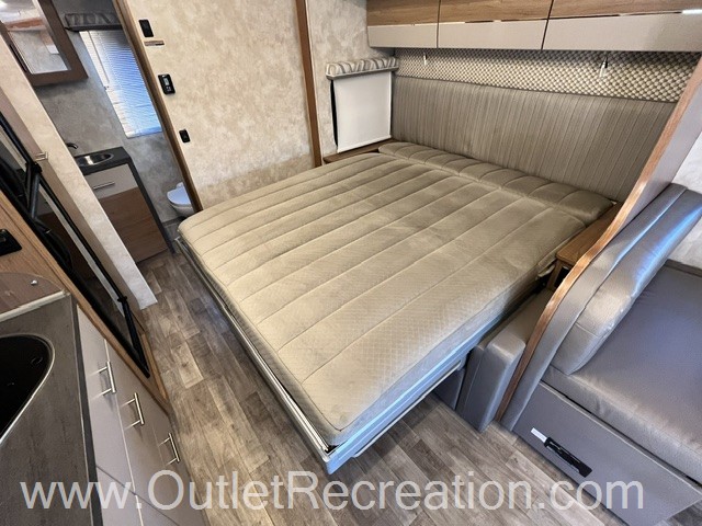 2019 Winnebago View 24D - Image 17