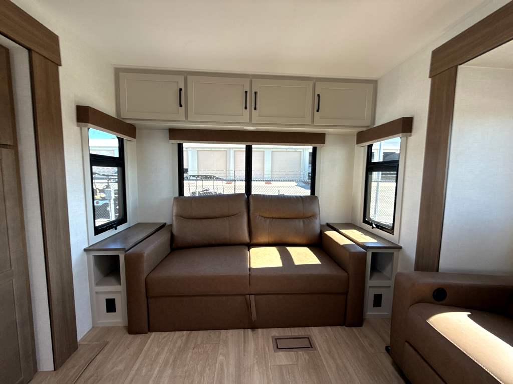 2027 VENTURE RV SPORTTREK 343VIK - Image 11