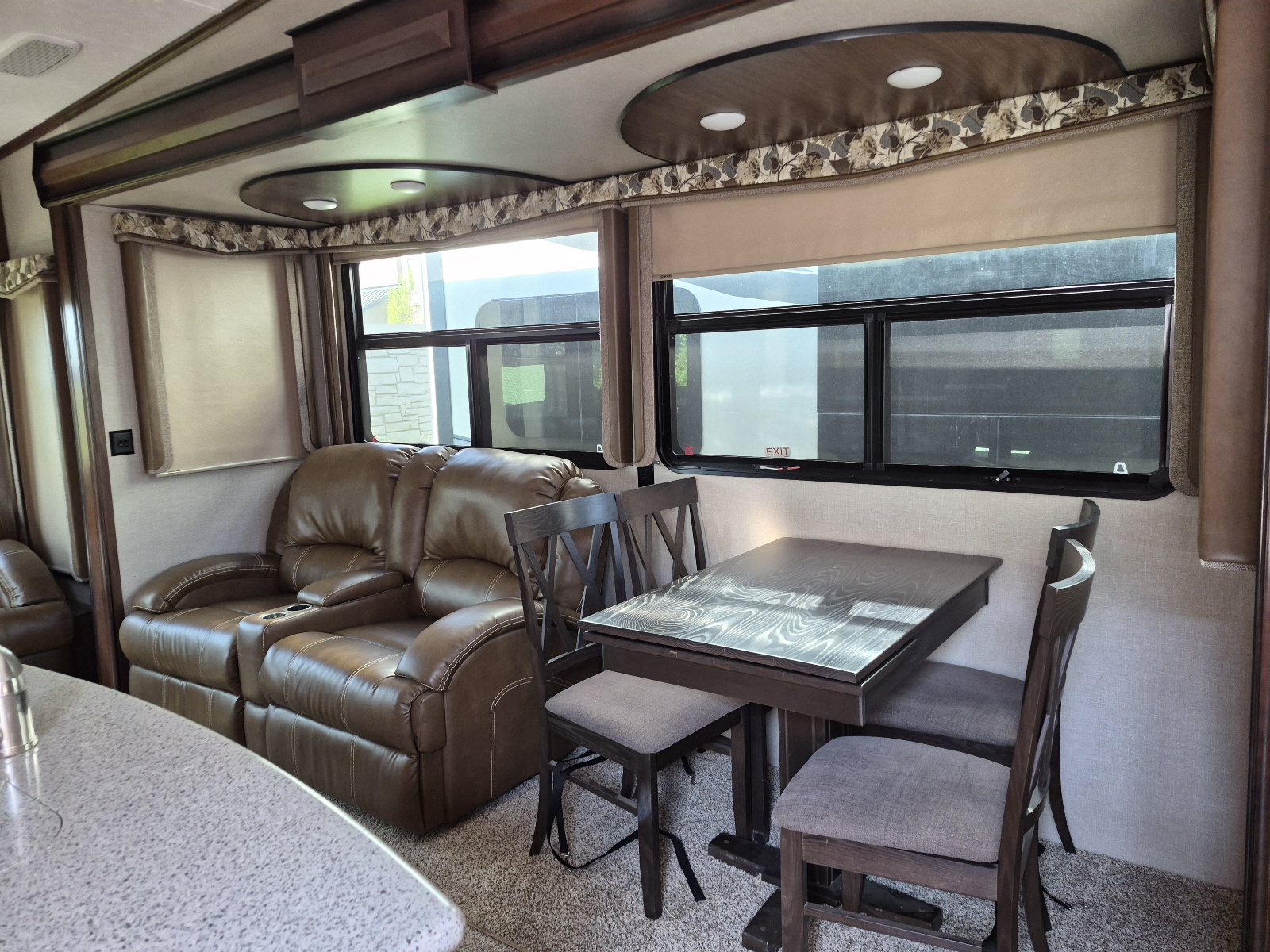 2017 Keystone Montana High Country 305RL - Image 4