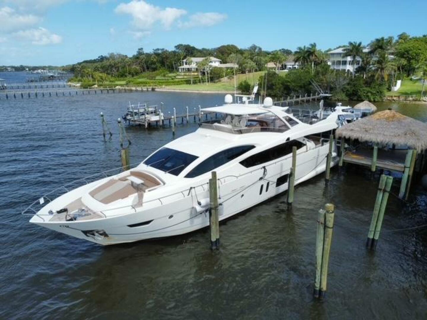 2009 Astondoa 95 GLX - Image 11