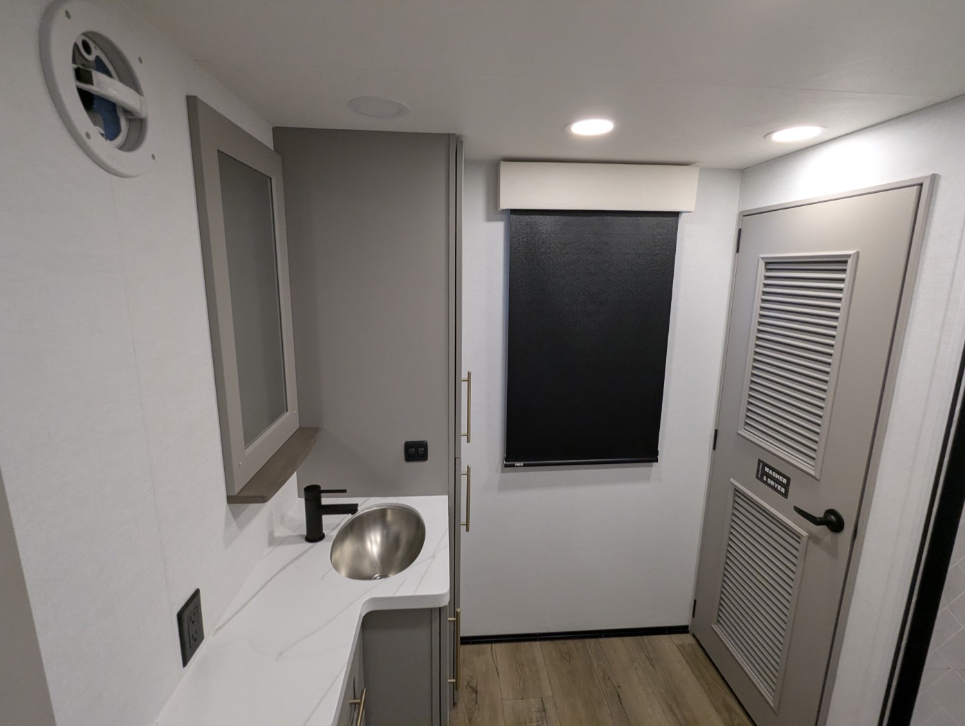 2026 Alliance RV Benchmark 44LFT - Image 43