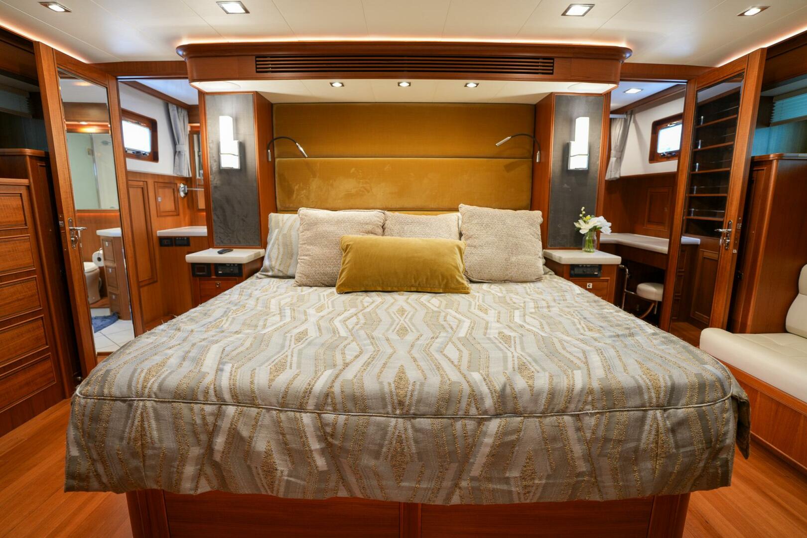2022 Marlow Explorer 62E-CB - Image 4