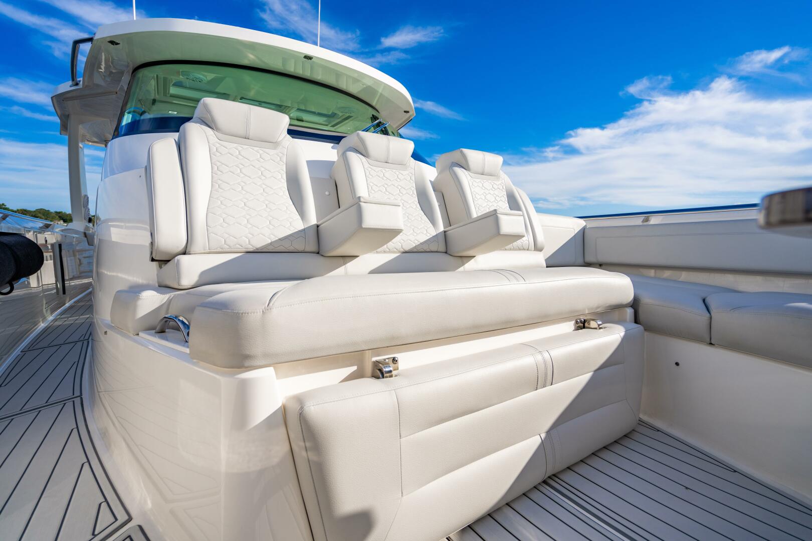 2022 Tiara Yachts 43 LS - Image 70